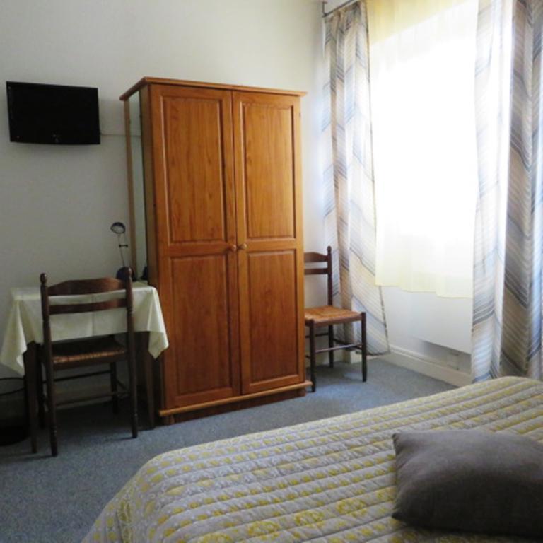 Le Relais Du Pont De Rhodes Hotel Frayssinet Kamer foto