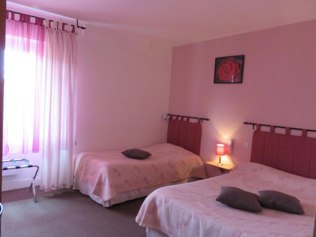 Le Relais Du Pont De Rhodes Hotel Frayssinet Kamer foto