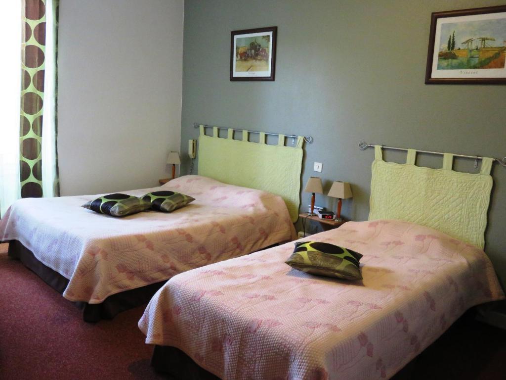 Le Relais Du Pont De Rhodes Hotel Frayssinet Kamer foto